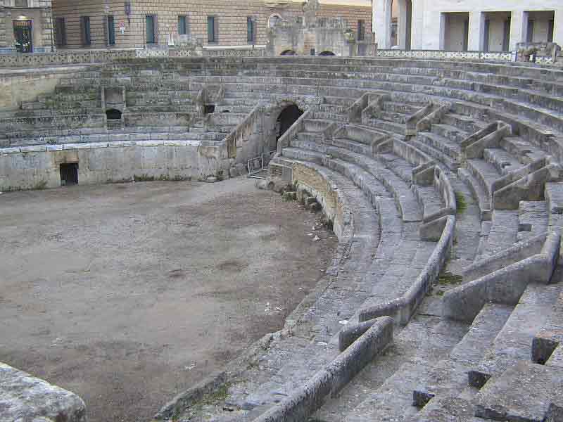 lecce-anfiteatro-romano